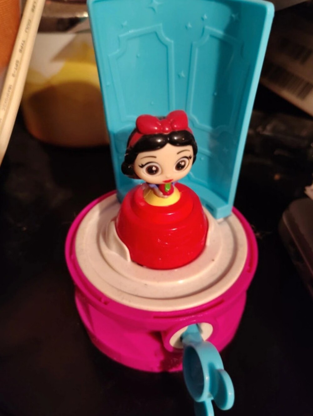 Disney Doorables Snow White Pink and Blue